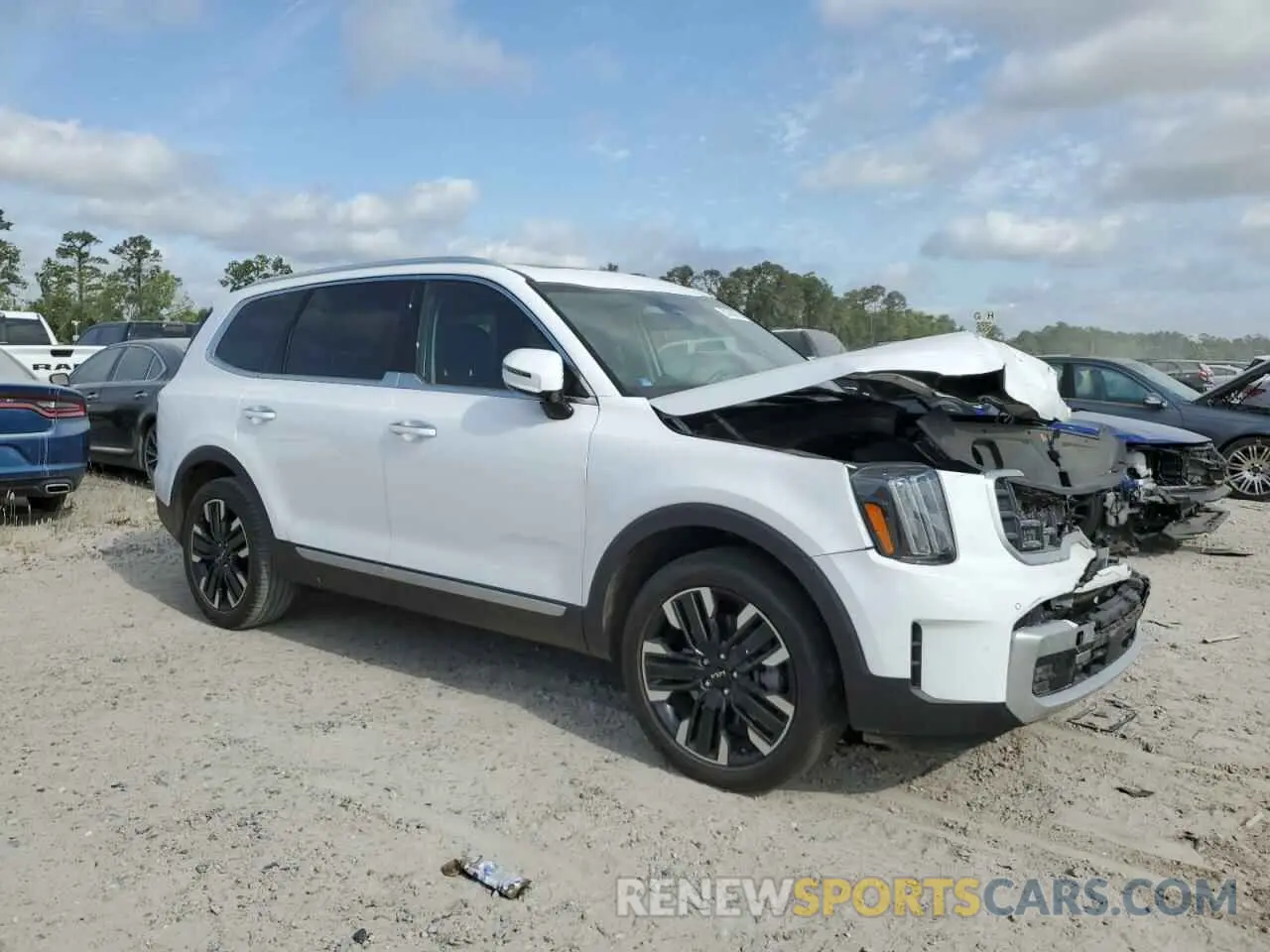4 Photograph of a damaged car 5XYP54GC7RG427657 KIA TELLURIDE 2024