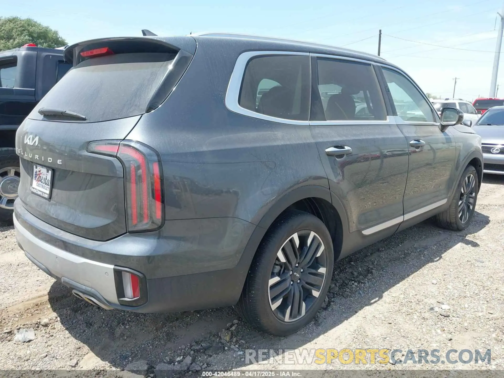 4 Photograph of a damaged car 5XYP54GC8RG441888 KIA TELLURIDE 2024