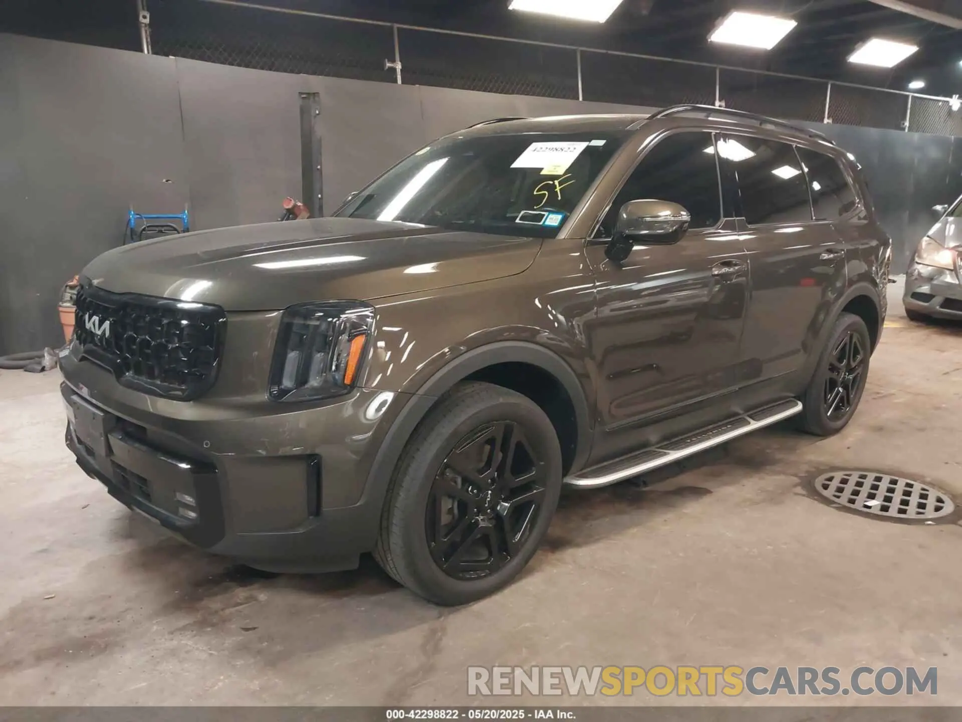 2 Photograph of a damaged car 5XYP5DGC0RG421909 KIA TELLURIDE 2024