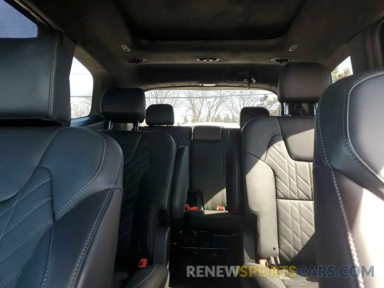 10 Photograph of a damaged car 5XYP5DGC0RG437270 KIA TELLURIDE 2024