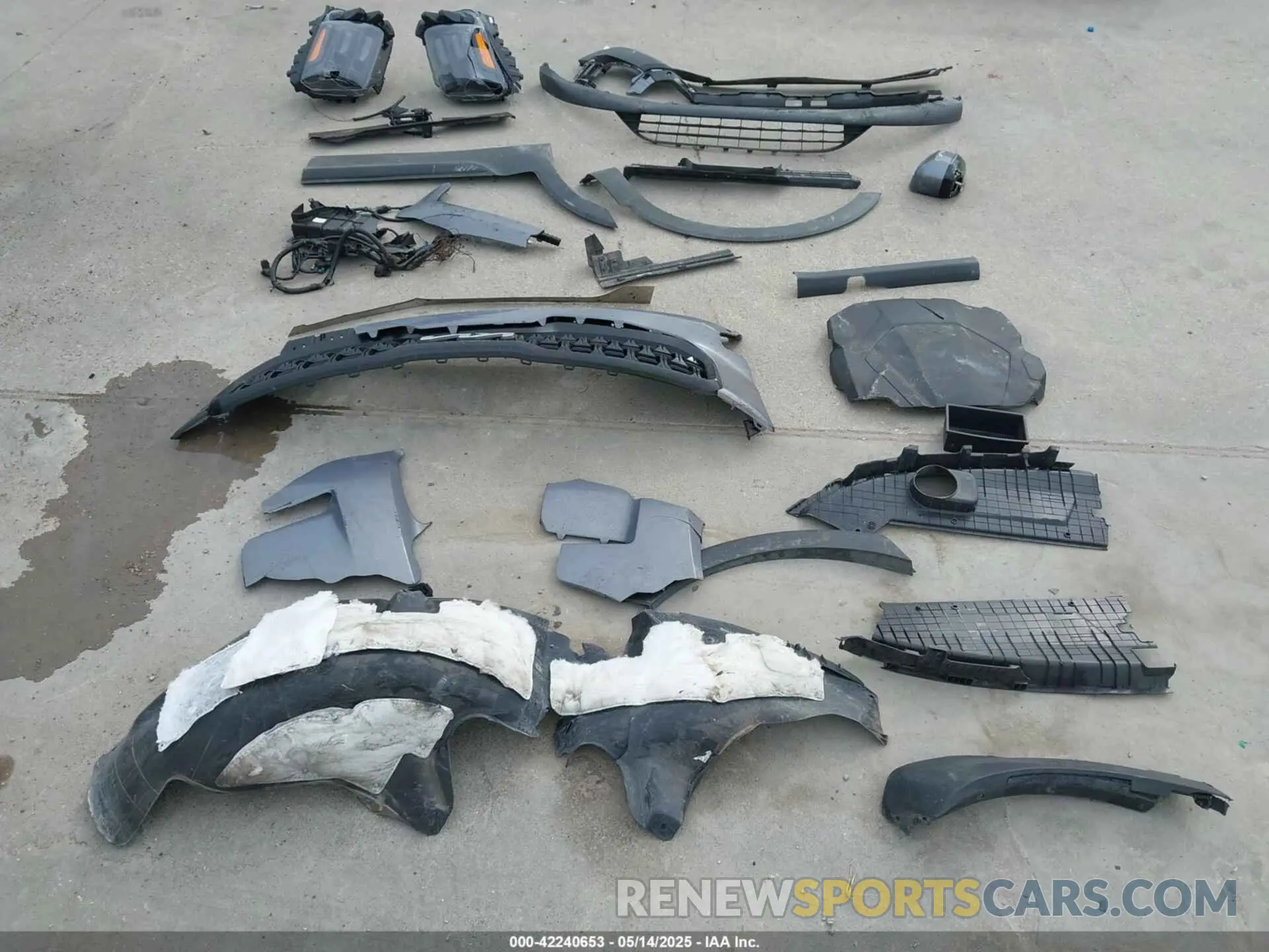 11 Photograph of a damaged car 5XYP5DGC0RG469829 KIA TELLURIDE 2024
