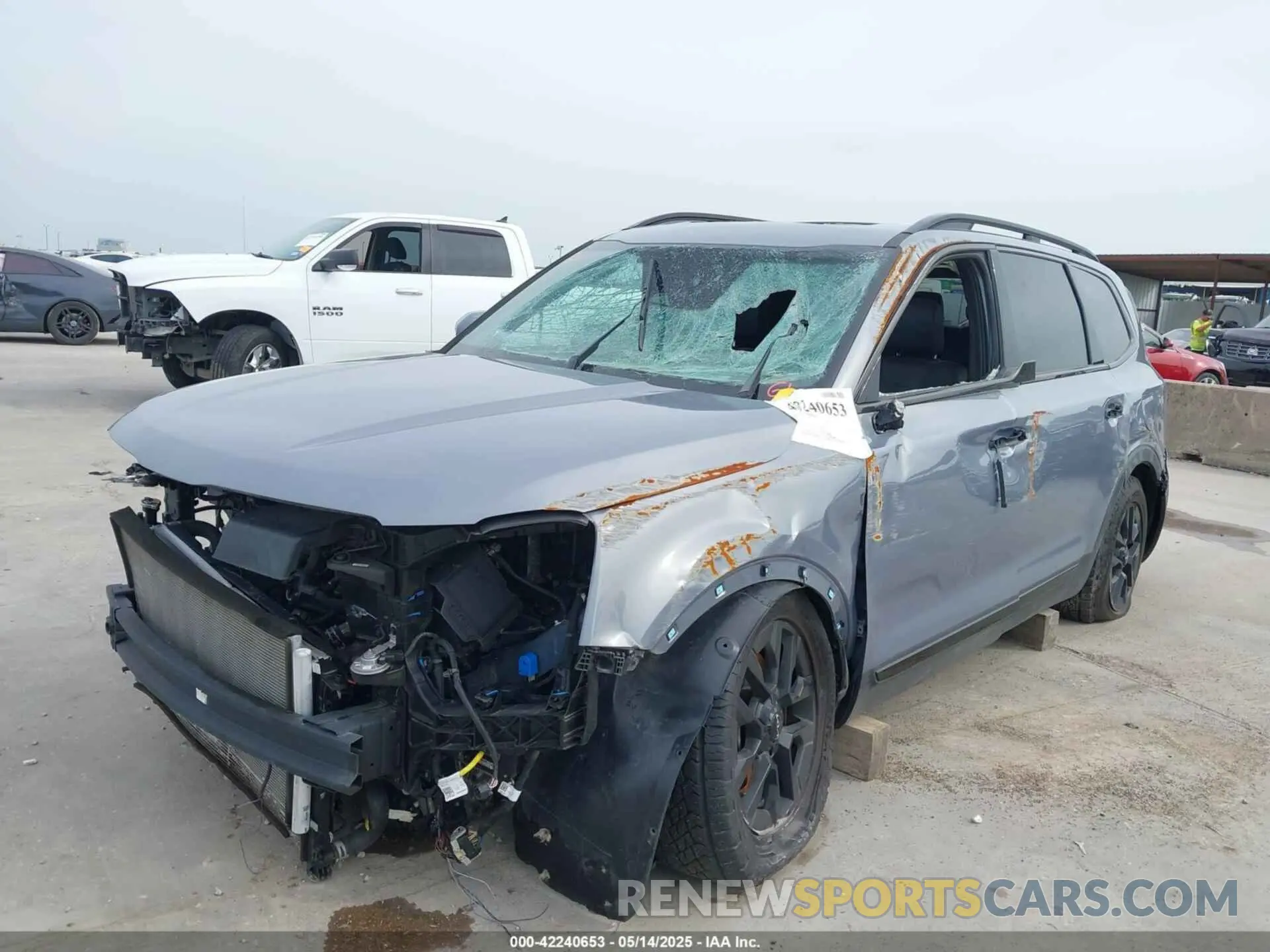 2 Photograph of a damaged car 5XYP5DGC0RG469829 KIA TELLURIDE 2024