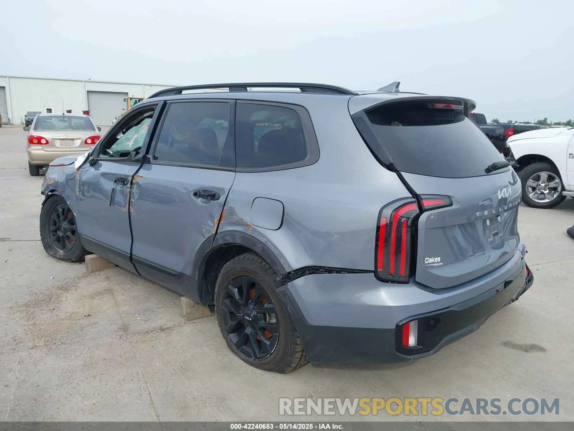 3 Photograph of a damaged car 5XYP5DGC0RG469829 KIA TELLURIDE 2024