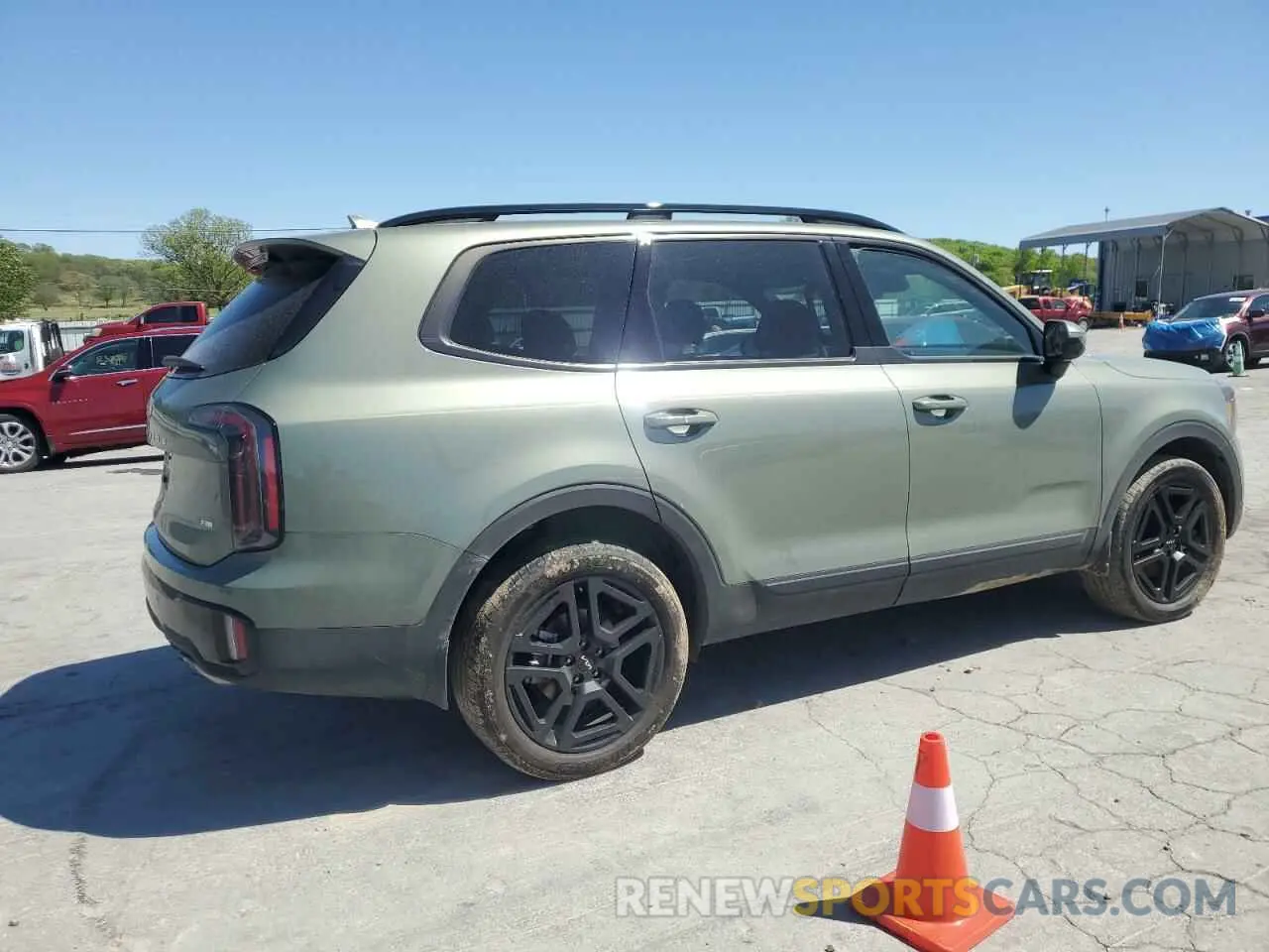 3 Photograph of a damaged car 5XYP5DGC0RG532699 KIA TELLURIDE 2024