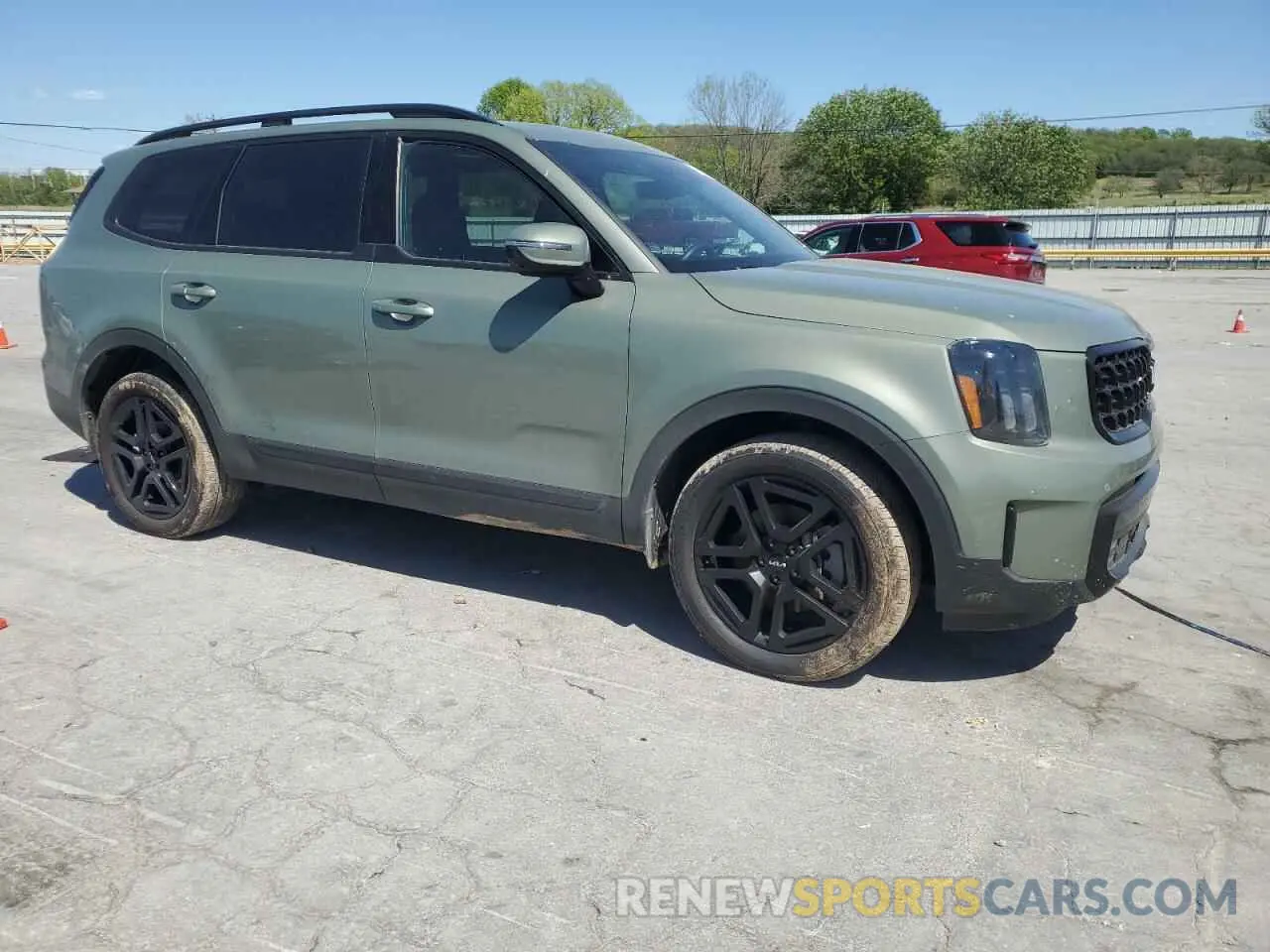 4 Photograph of a damaged car 5XYP5DGC0RG532699 KIA TELLURIDE 2024
