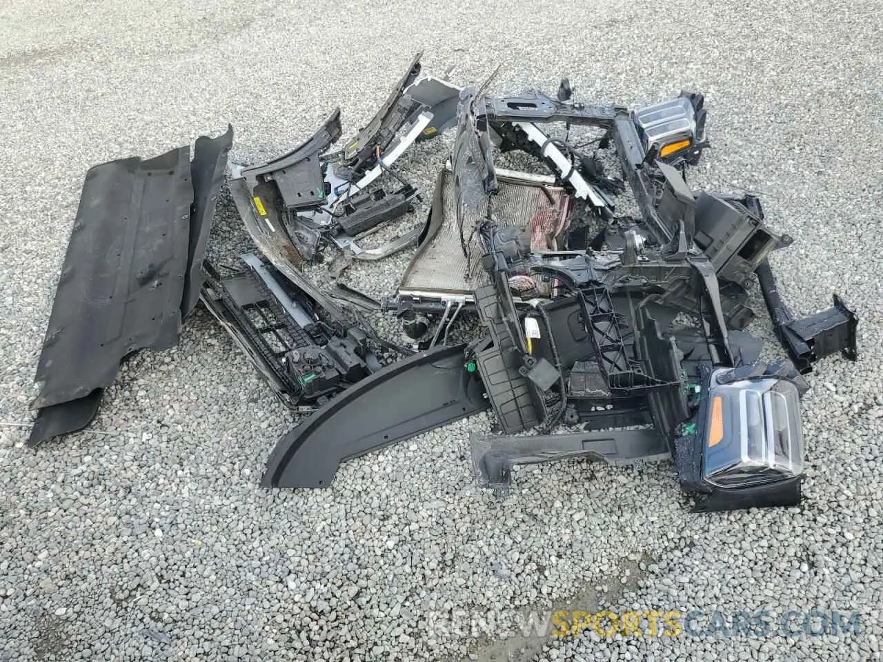 13 Photograph of a damaged car 5XYP5DGC2RG412872 KIA TELLURIDE 2024