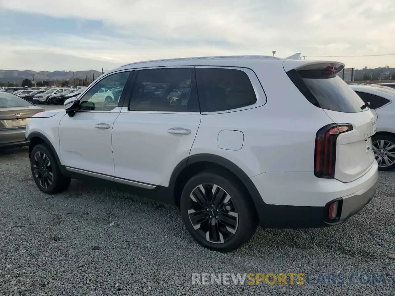 2 Photograph of a damaged car 5XYP5DGC2RG412872 KIA TELLURIDE 2024
