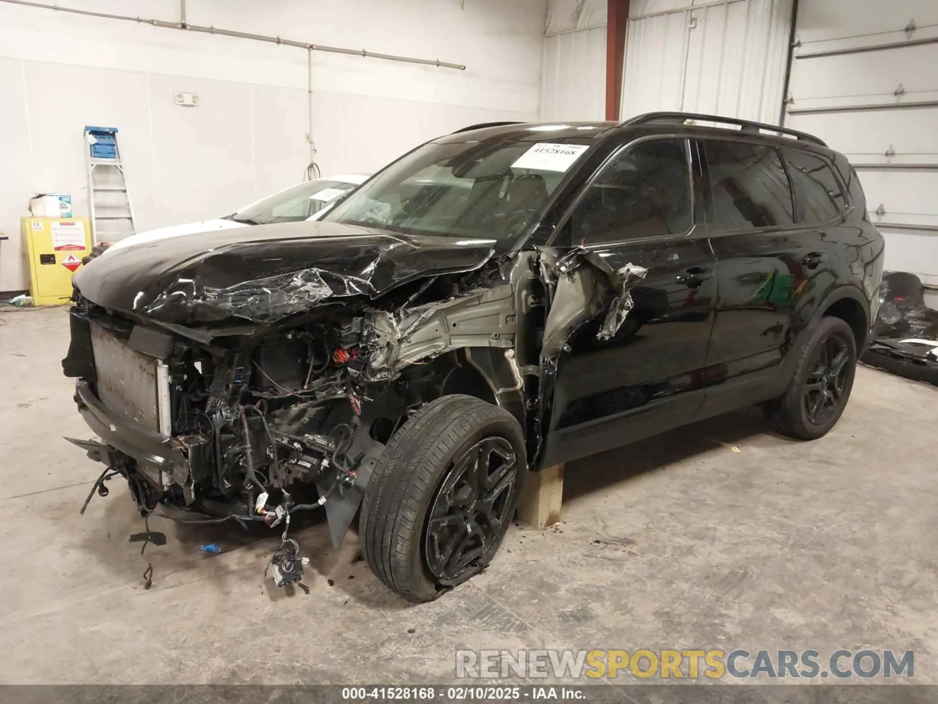 2 Photograph of a damaged car 5XYP5DGC2RG474434 KIA TELLURIDE 2024