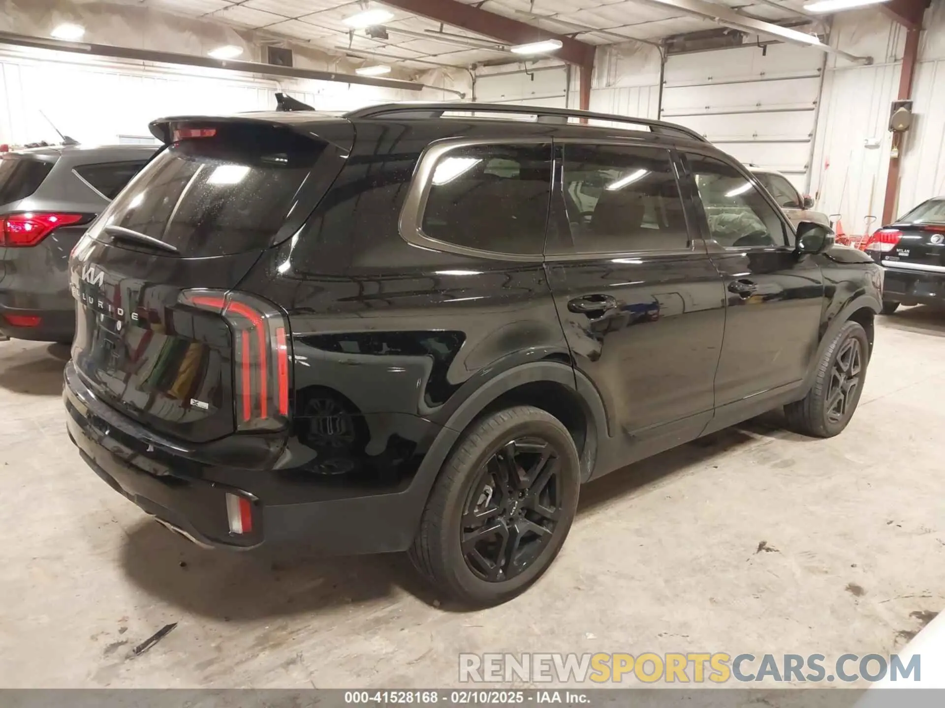 4 Photograph of a damaged car 5XYP5DGC2RG474434 KIA TELLURIDE 2024