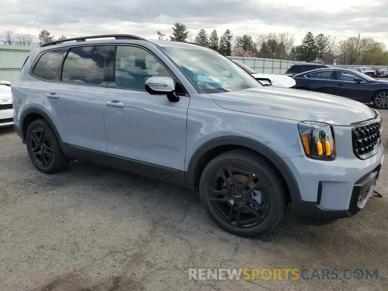 4 Photograph of a damaged car 5XYP5DGC2RG559581 KIA TELLURIDE 2024