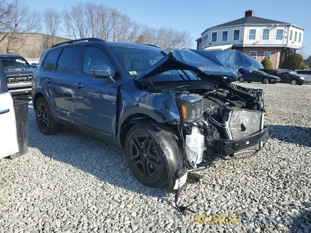 4 Photograph of a damaged car 5XYP5DGC2RG563677 KIA TELLURIDE 2024