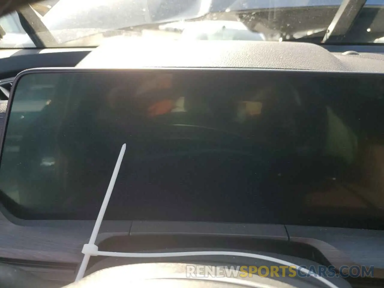 9 Photograph of a damaged car 5XYP5DGC2RG563677 KIA TELLURIDE 2024