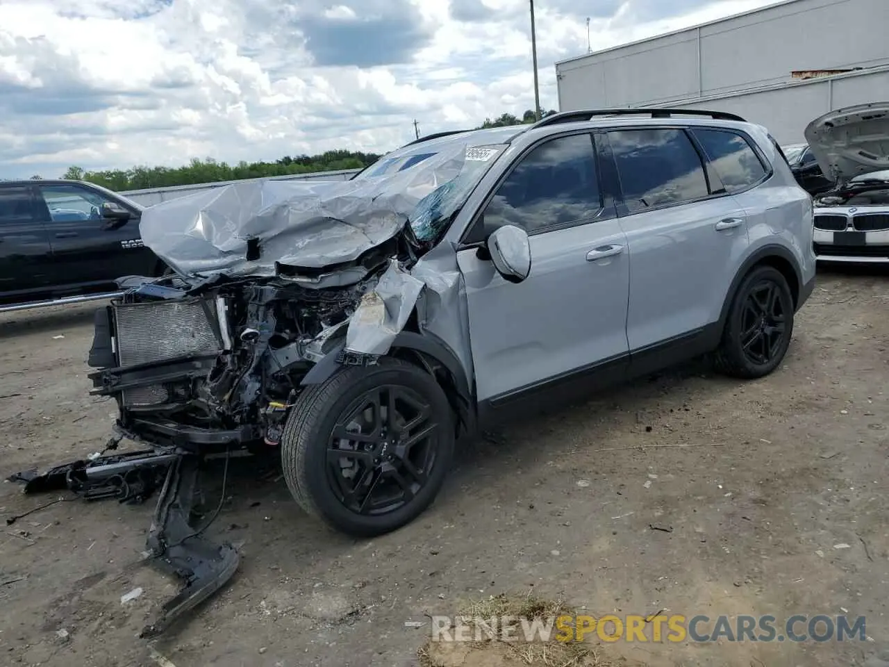 1 Photograph of a damaged car 5XYP5DGC3RG440826 KIA TELLURIDE 2024