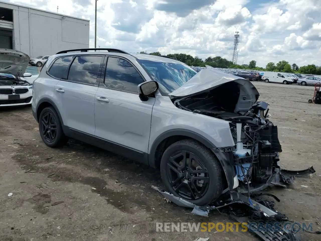 4 Photograph of a damaged car 5XYP5DGC3RG440826 KIA TELLURIDE 2024