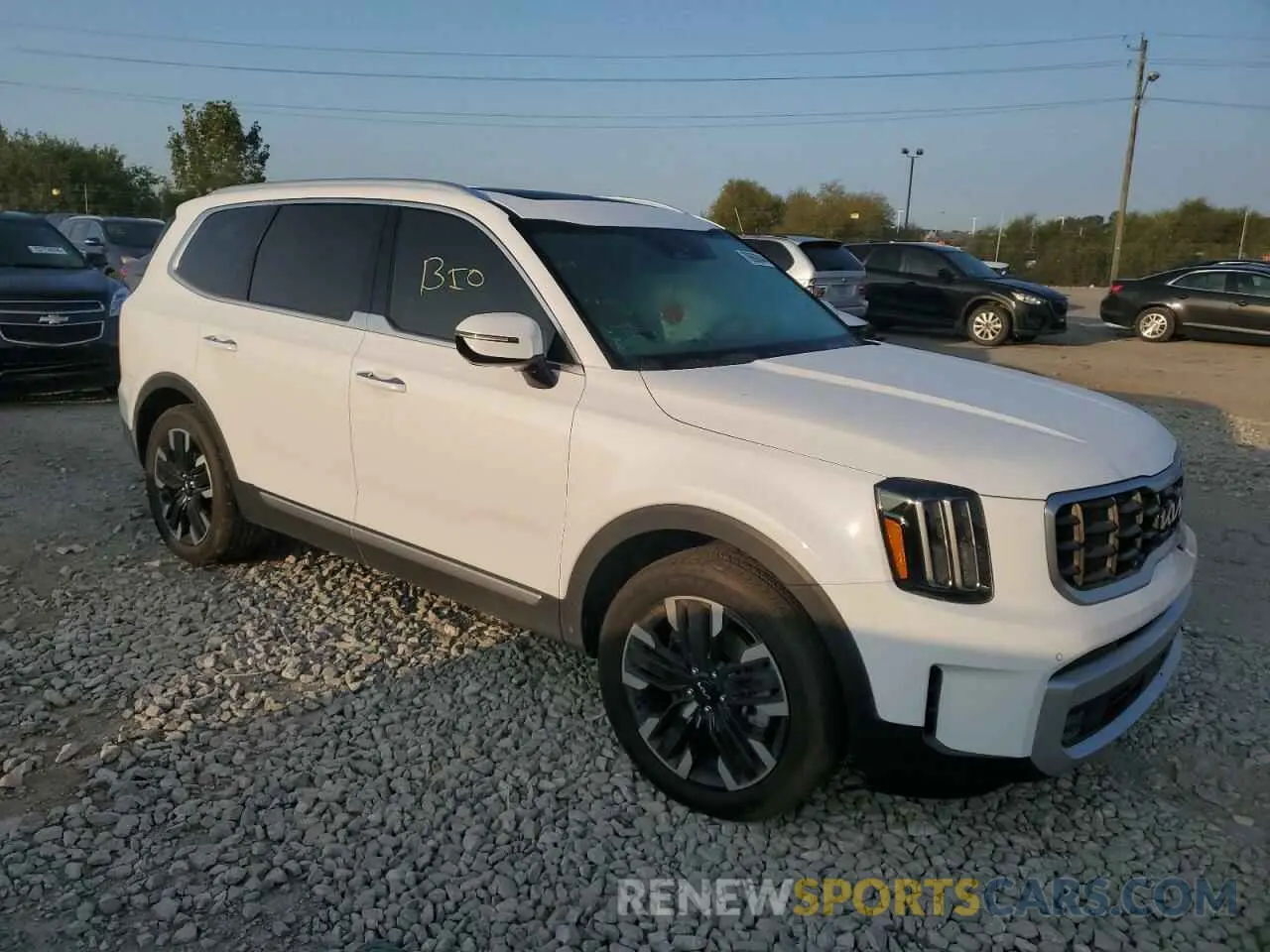 4 Photograph of a damaged car 5XYP5DGC4RG507868 KIA TELLURIDE 2024