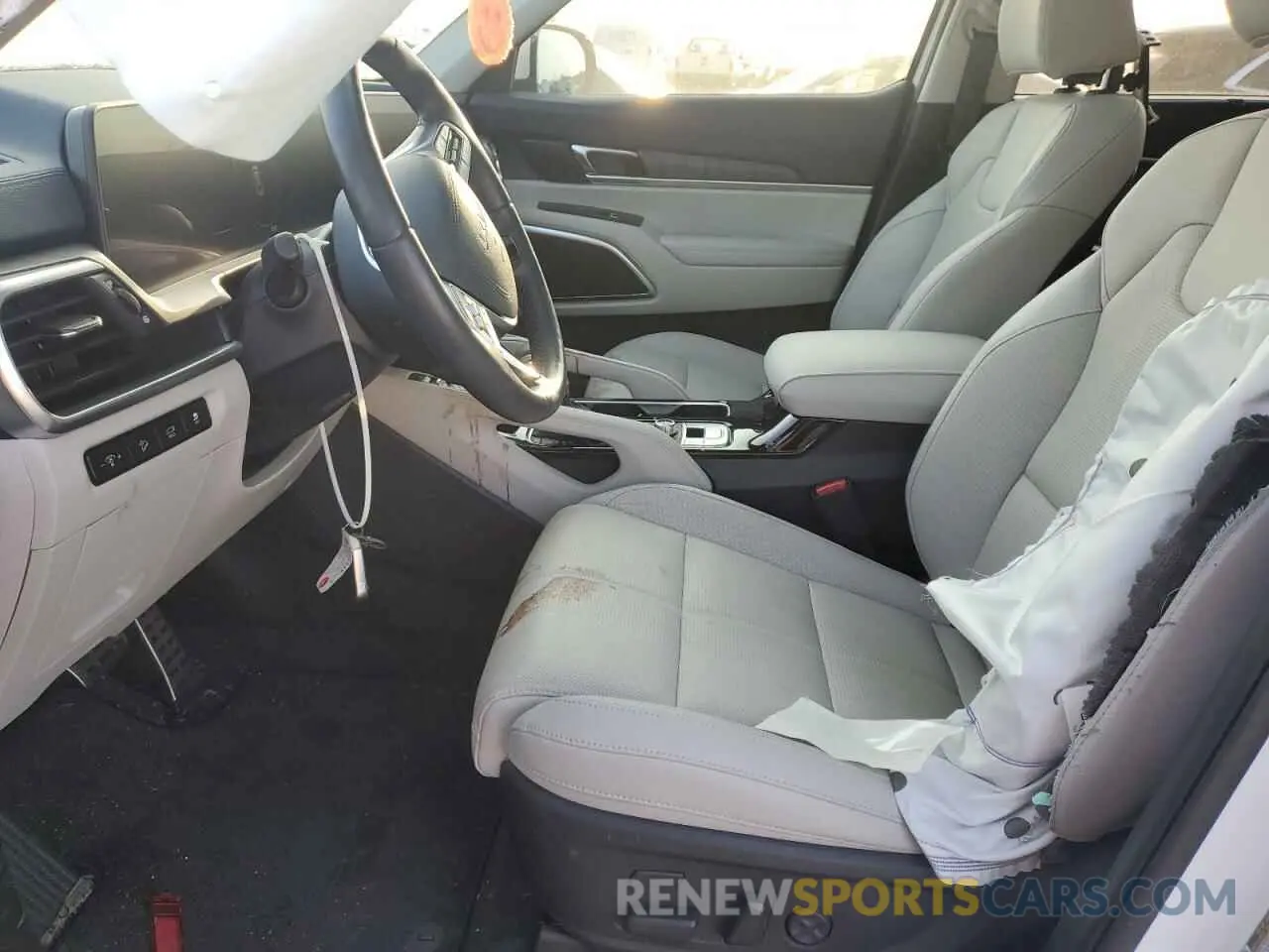 7 Photograph of a damaged car 5XYP5DGC4RG507868 KIA TELLURIDE 2024