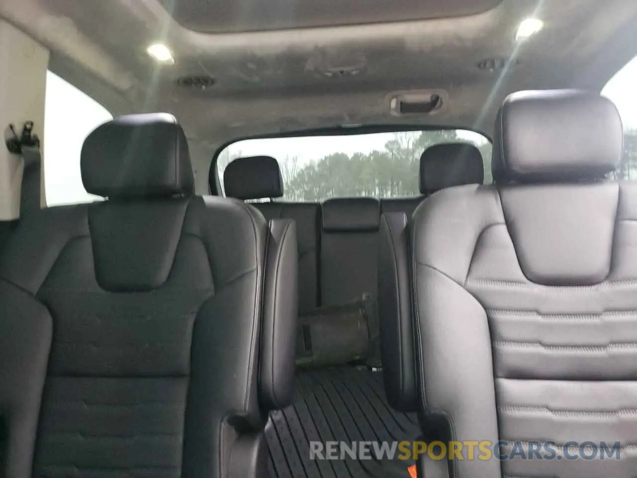 10 Photograph of a damaged car 5XYP5DGC4RG544175 KIA TELLURIDE 2024