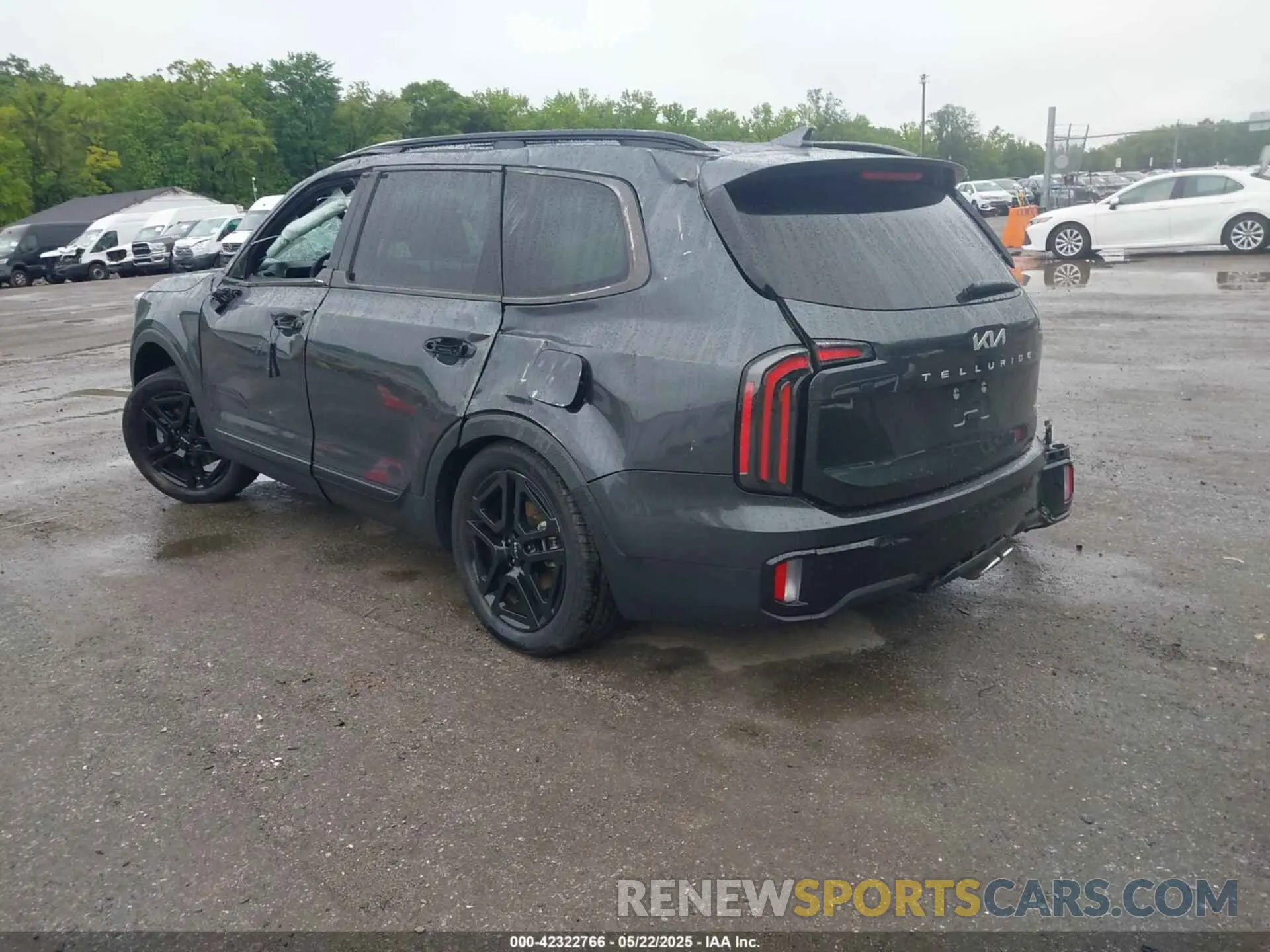 3 Photograph of a damaged car 5XYP5DGC5RG505157 KIA TELLURIDE 2024