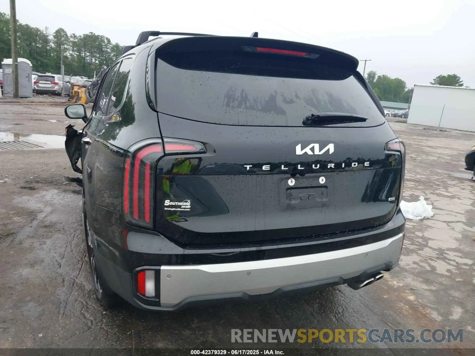 16 Photograph of a damaged car 5XYP5DGC7RG435855 KIA TELLURIDE 2024