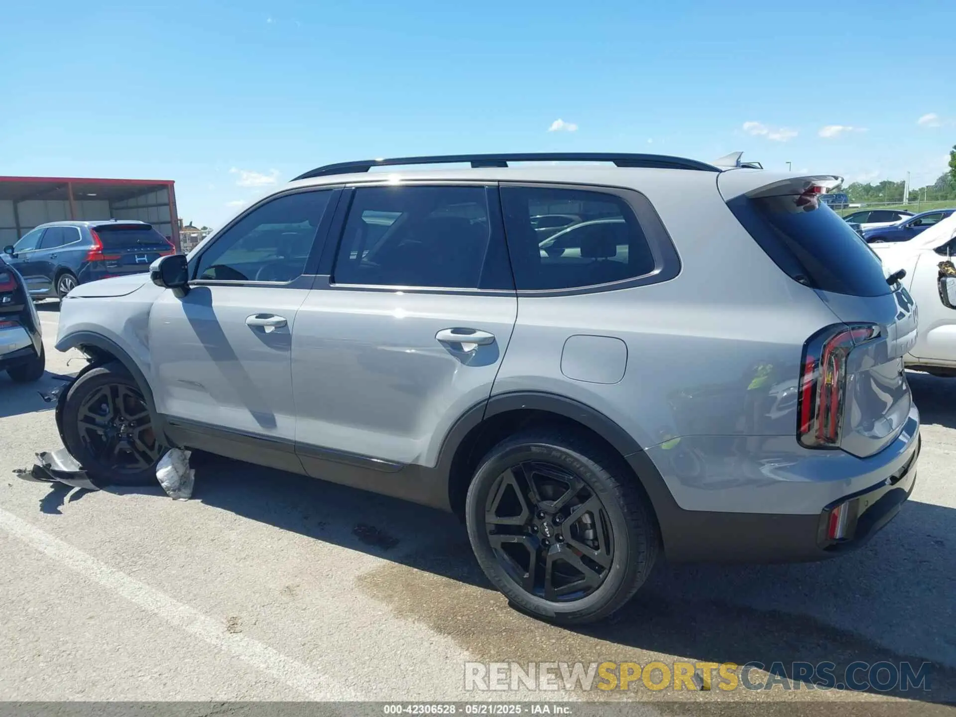 14 Photograph of a damaged car 5XYP5DGC8RG504794 KIA TELLURIDE 2024