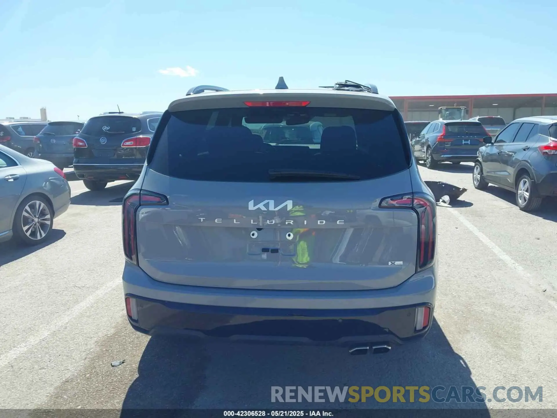 16 Photograph of a damaged car 5XYP5DGC8RG504794 KIA TELLURIDE 2024