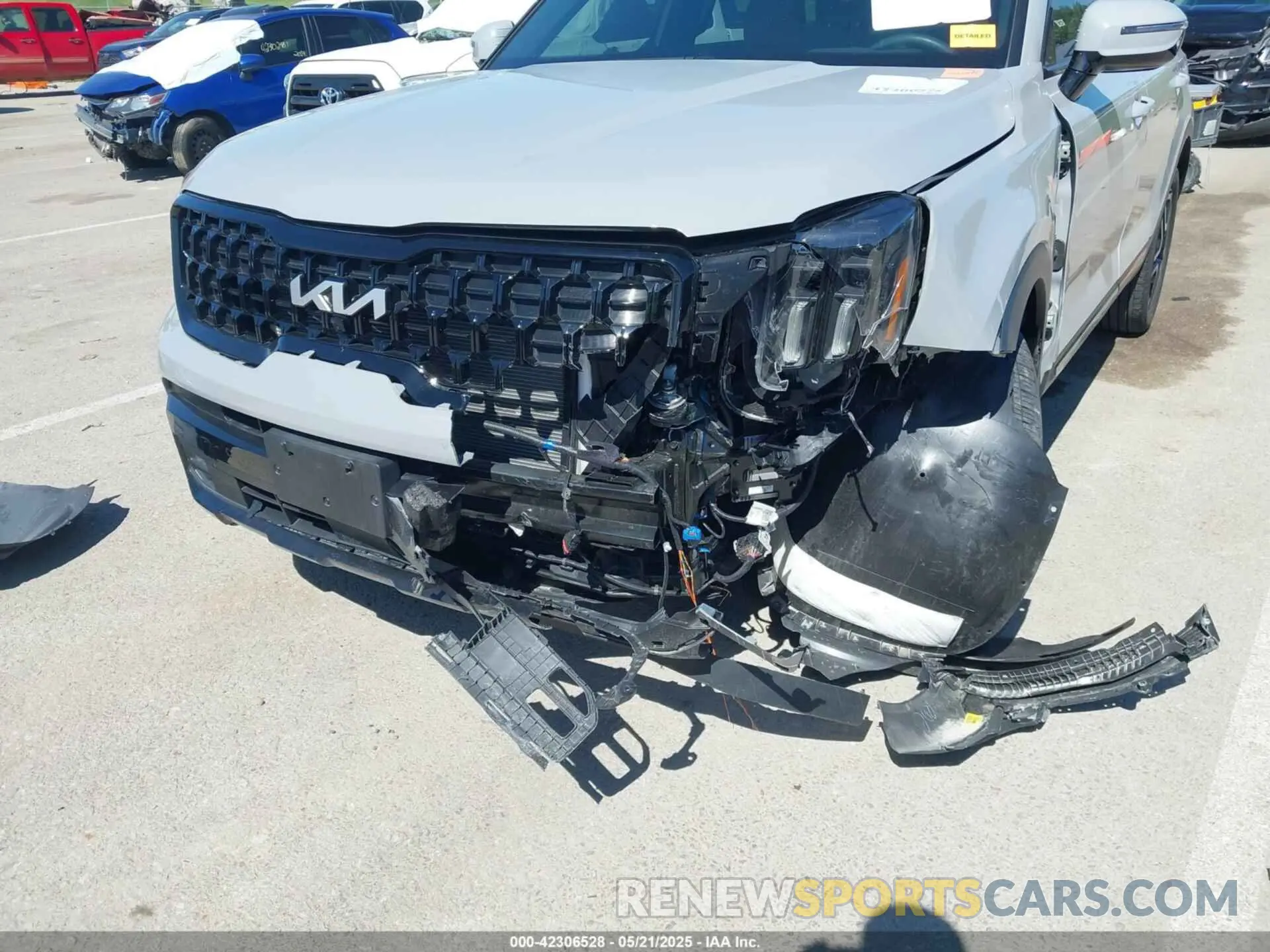 6 Photograph of a damaged car 5XYP5DGC8RG504794 KIA TELLURIDE 2024