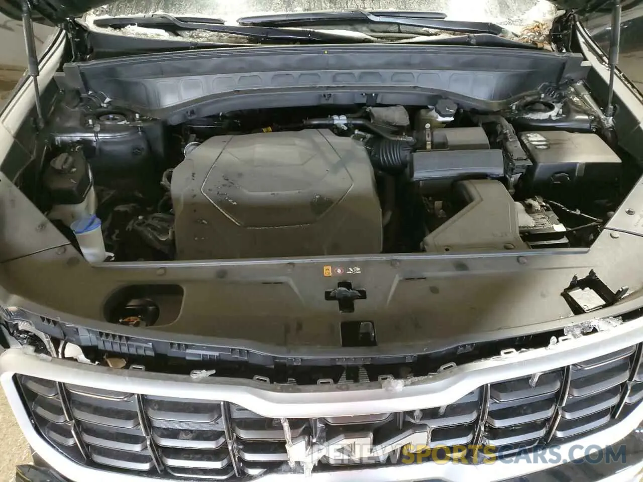 12 Photograph of a damaged car 5XYP5DGC9RG470896 KIA TELLURIDE 2024