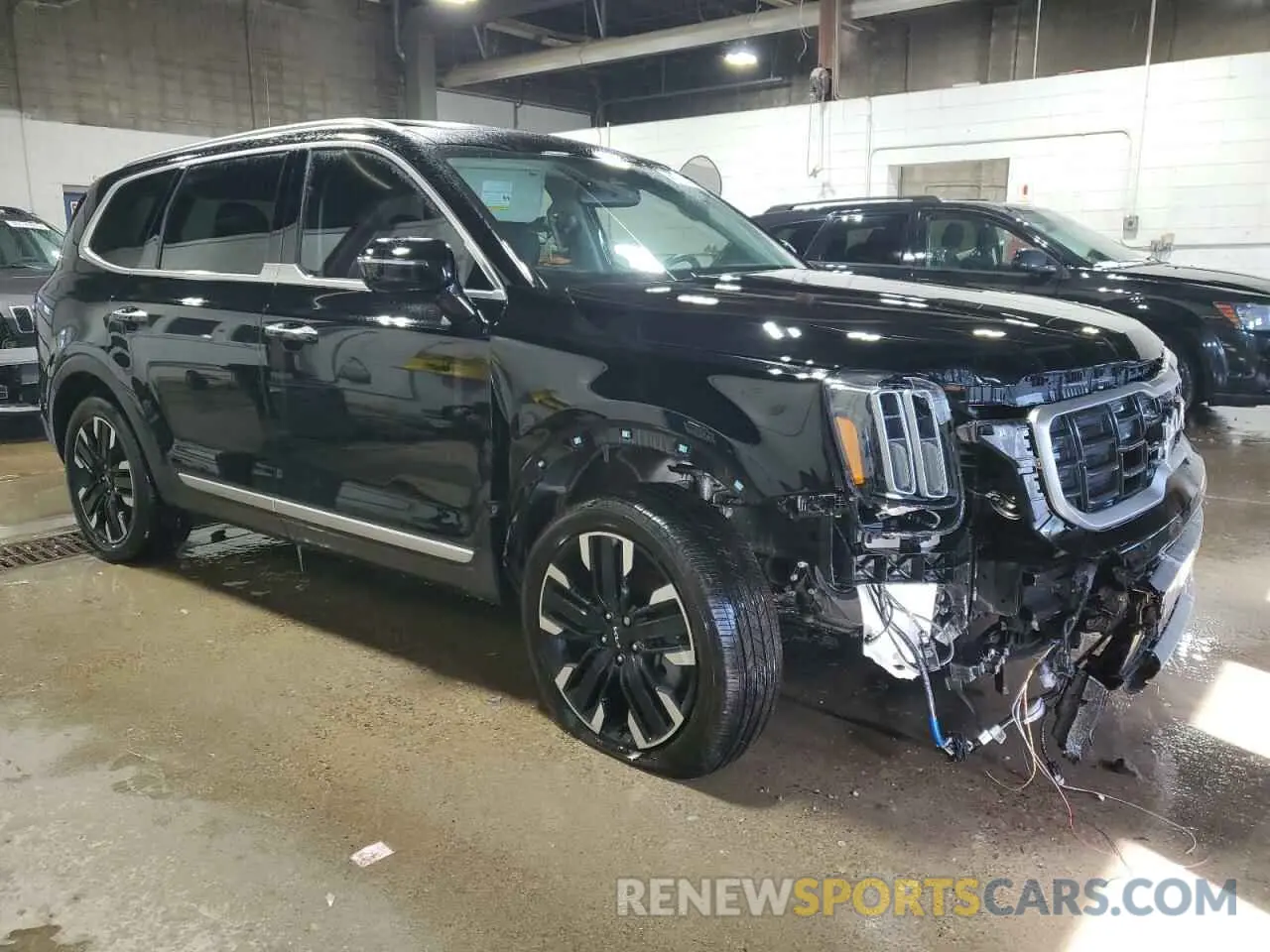 4 Photograph of a damaged car 5XYP5DGC9RG470896 KIA TELLURIDE 2024