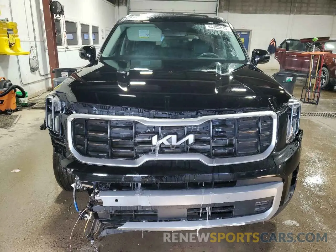 5 Photograph of a damaged car 5XYP5DGC9RG470896 KIA TELLURIDE 2024