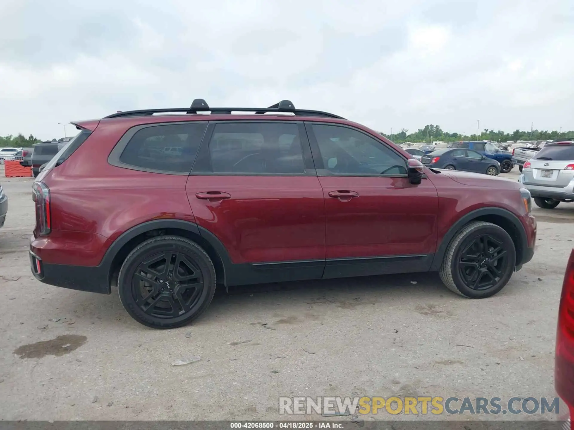 13 Photograph of a damaged car 5XYP5DGCXRG433873 KIA TELLURIDE 2024