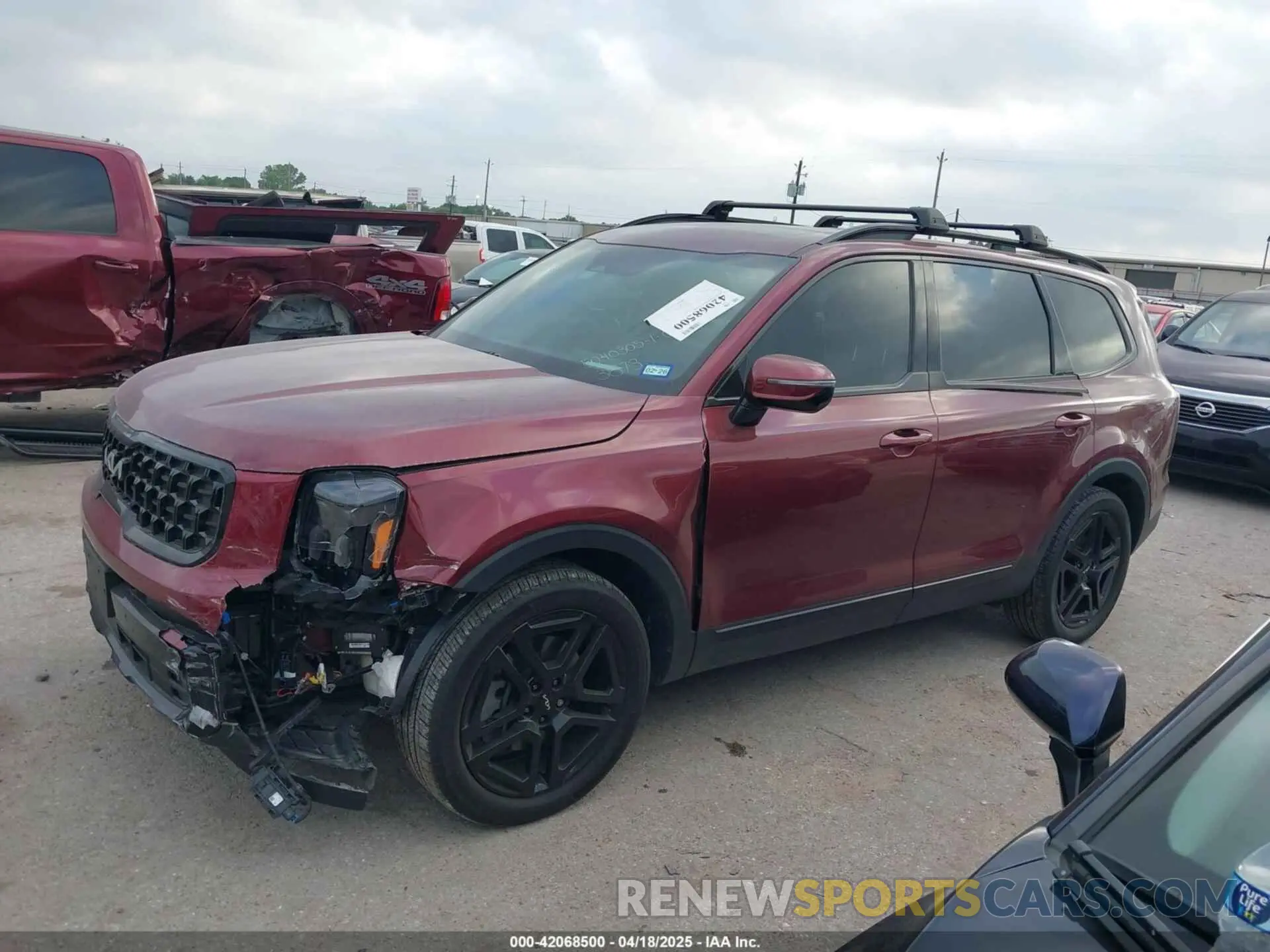 14 Photograph of a damaged car 5XYP5DGCXRG433873 KIA TELLURIDE 2024