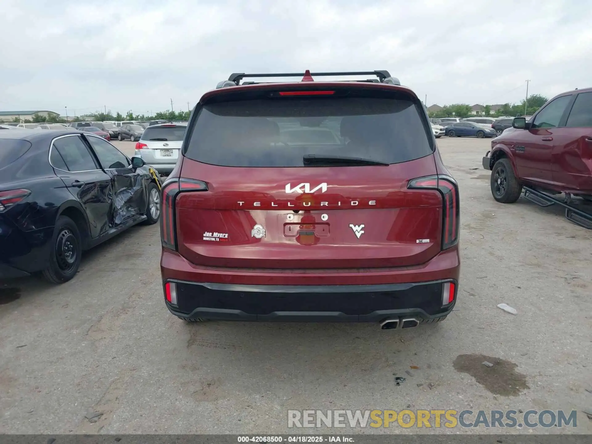 16 Photograph of a damaged car 5XYP5DGCXRG433873 KIA TELLURIDE 2024