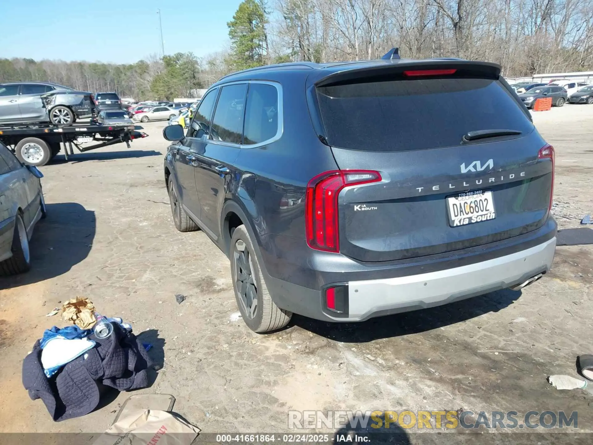 3 Photograph of a damaged car 5XYP64GC0RG527984 KIA TELLURIDE 2024