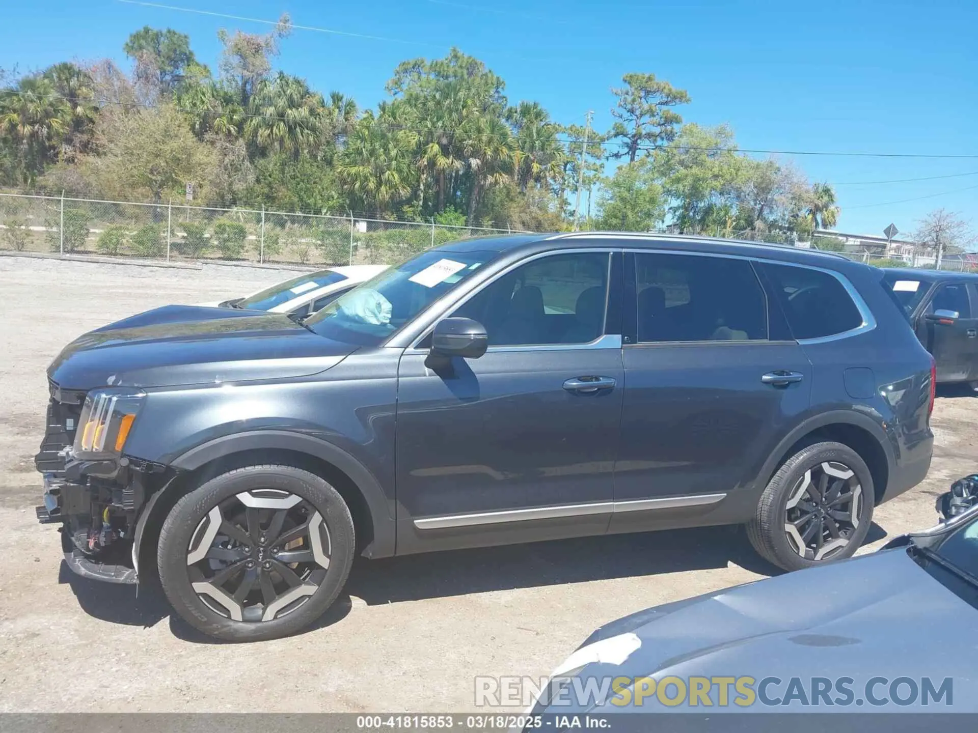 15 Photograph of a damaged car 5XYP64GC4RG413972 KIA TELLURIDE 2024