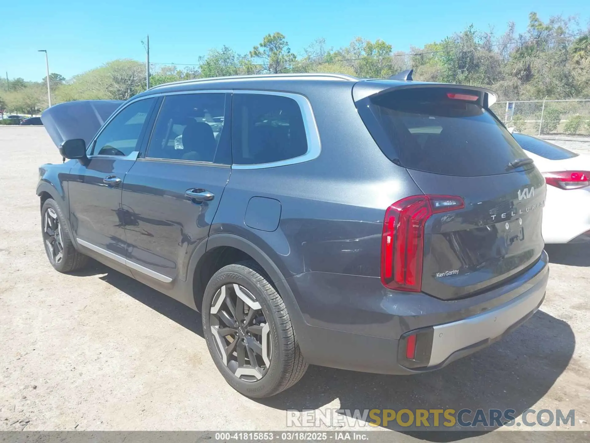 3 Photograph of a damaged car 5XYP64GC4RG413972 KIA TELLURIDE 2024