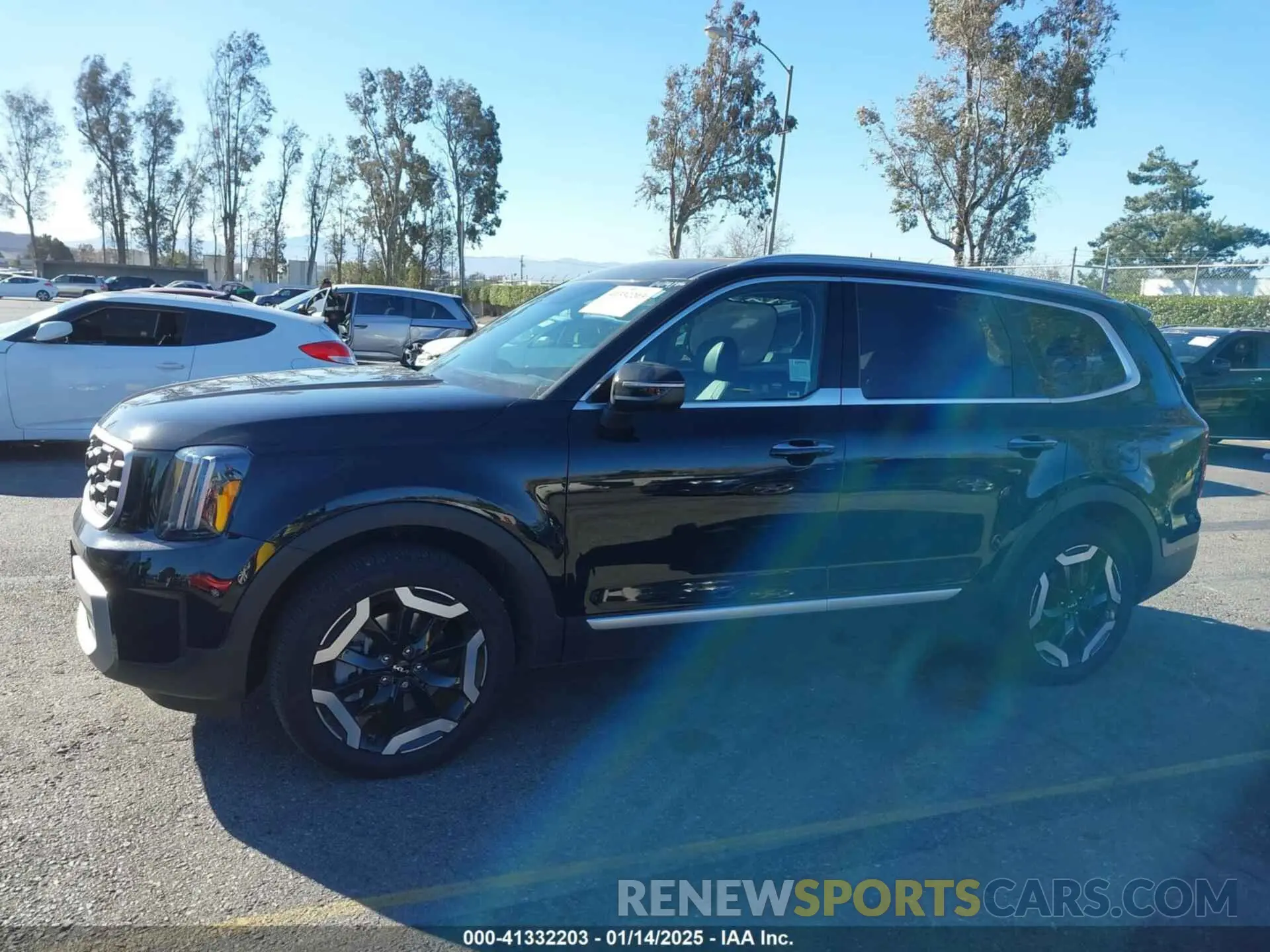 14 Photograph of a damaged car 5XYP64GC4RG507642 KIA TELLURIDE 2024