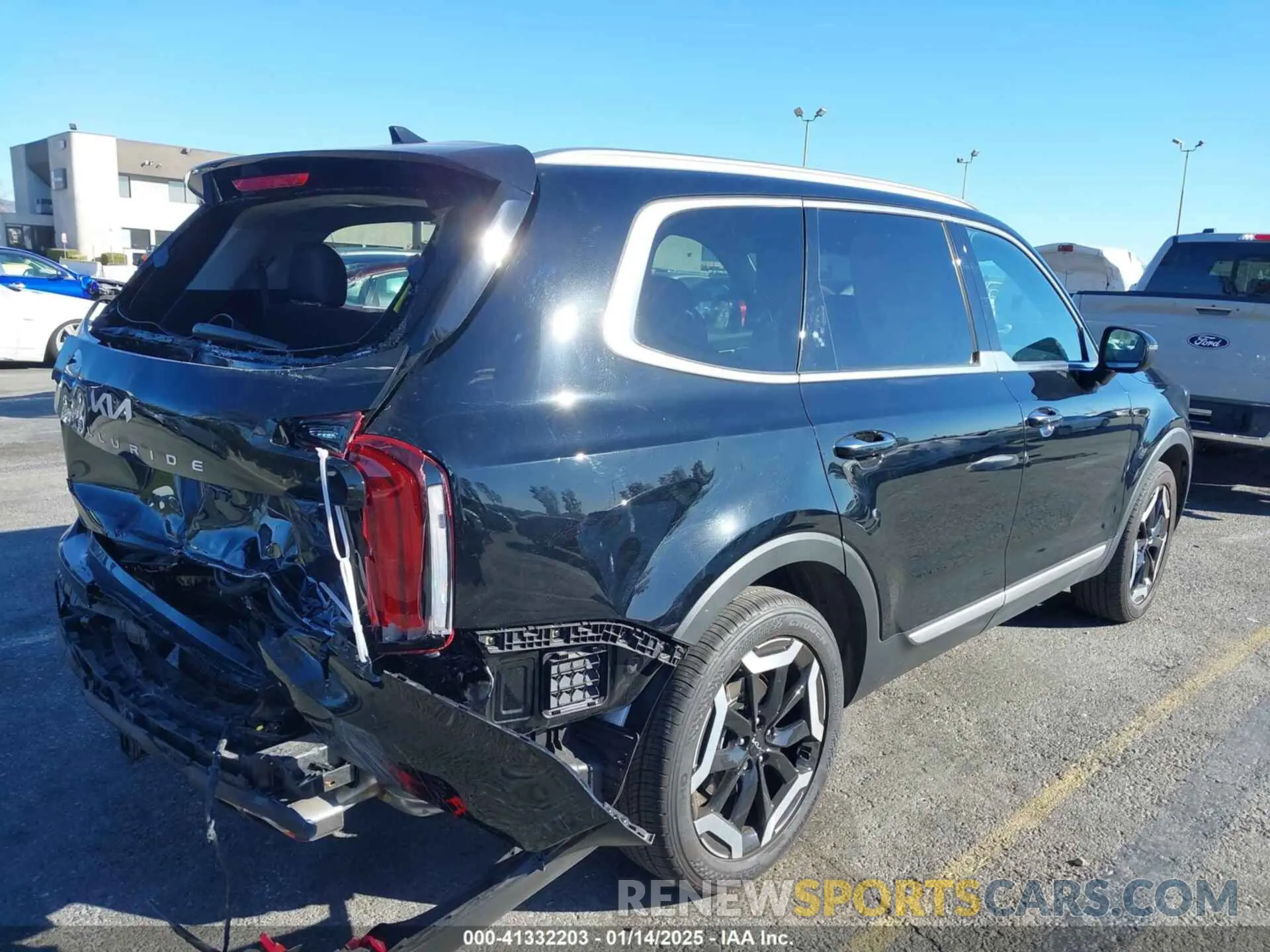 4 Photograph of a damaged car 5XYP64GC4RG507642 KIA TELLURIDE 2024