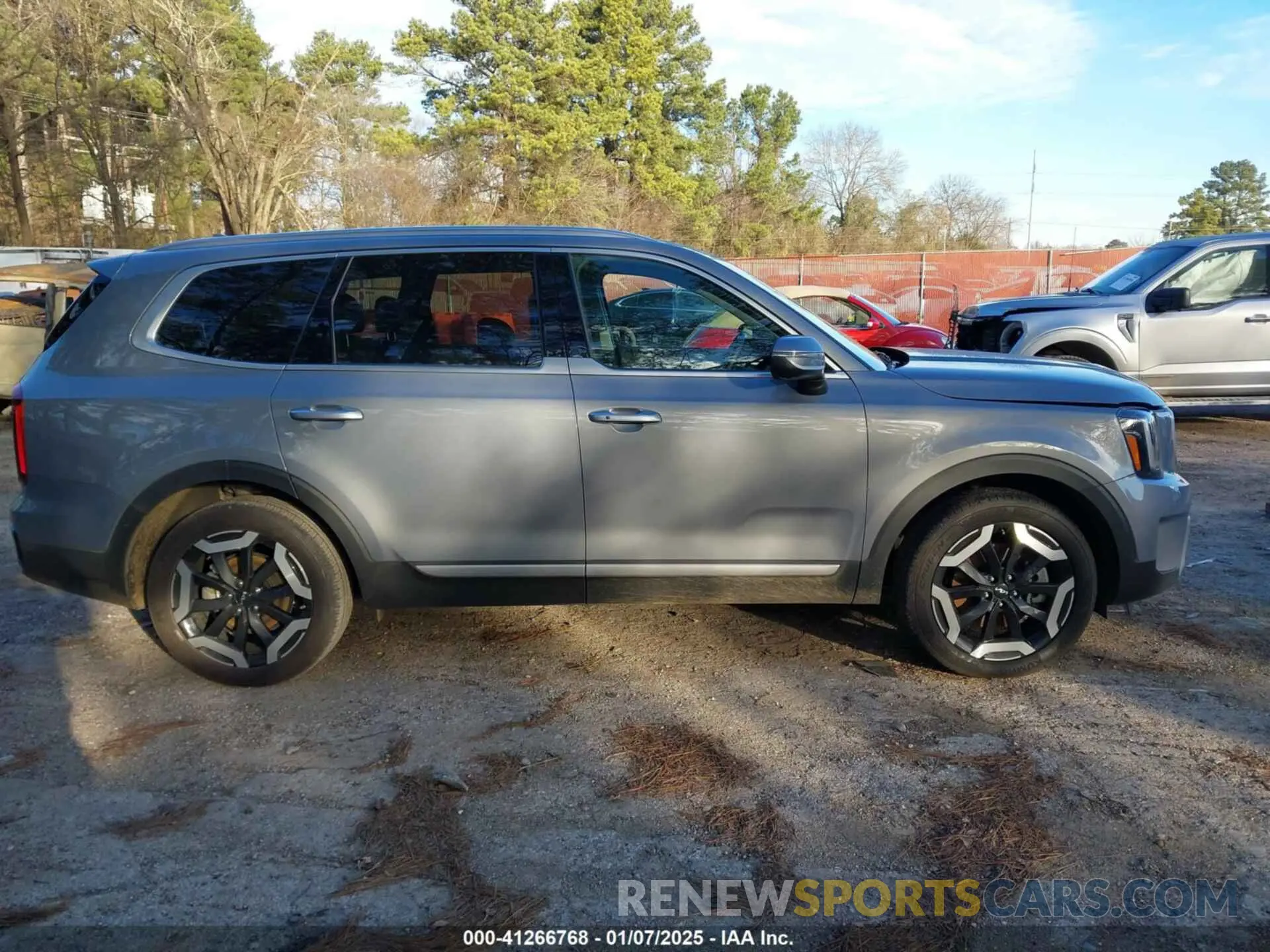 13 Photograph of a damaged car 5XYP64GC4RG513411 KIA TELLURIDE 2024