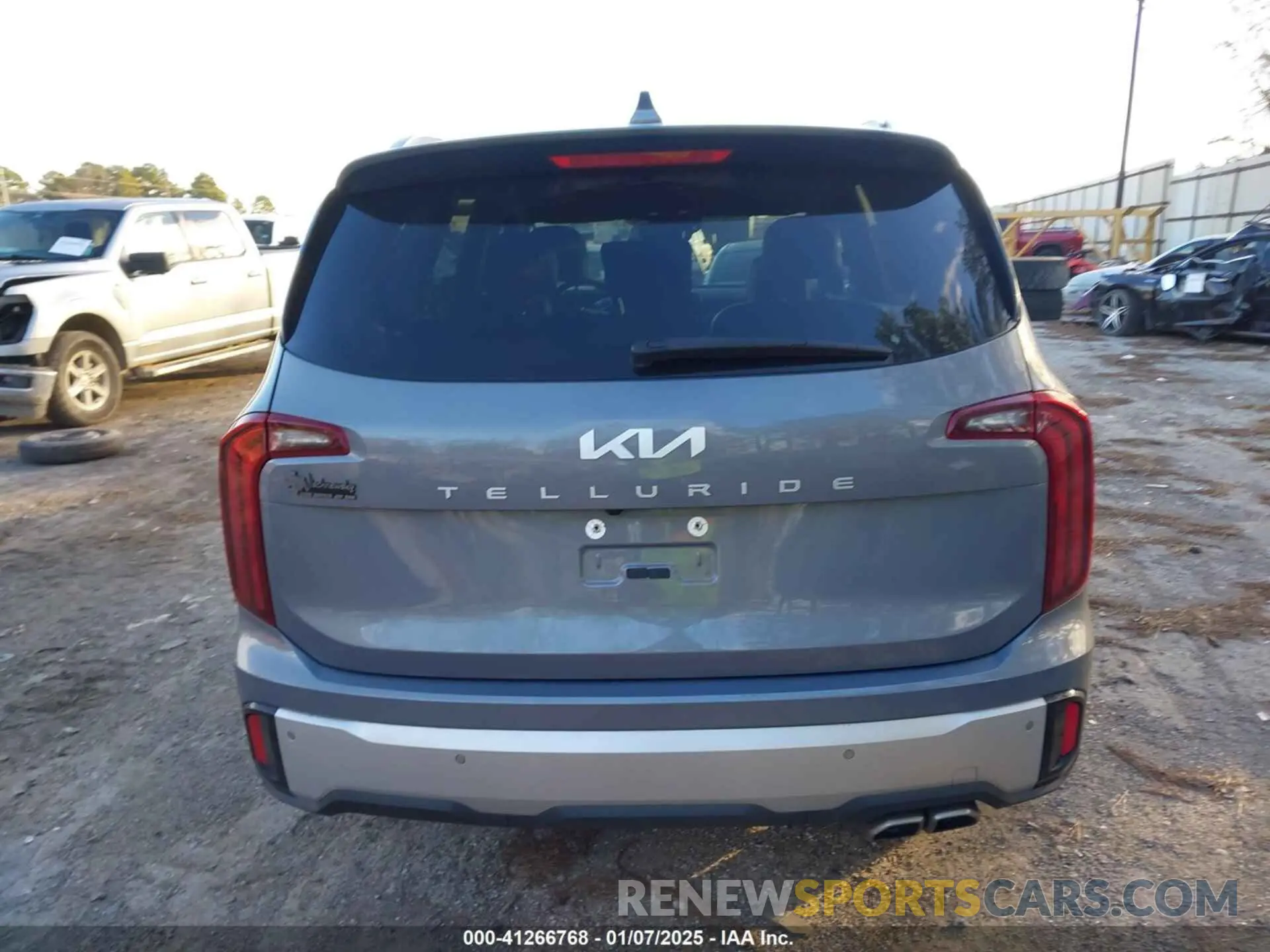 16 Photograph of a damaged car 5XYP64GC4RG513411 KIA TELLURIDE 2024