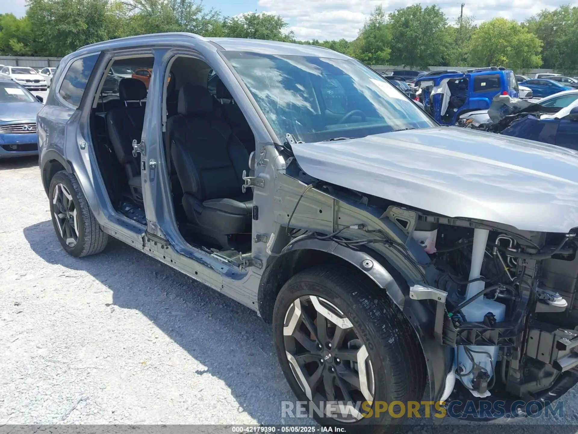 6 Photograph of a damaged car 5XYP64GC4RG557618 KIA TELLURIDE 2024