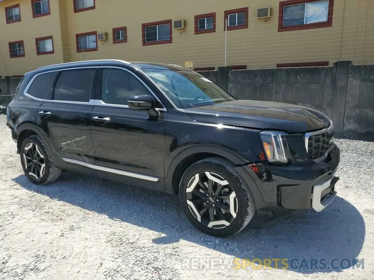 4 Photograph of a damaged car 5XYP64GC6RG491864 KIA TELLURIDE 2024