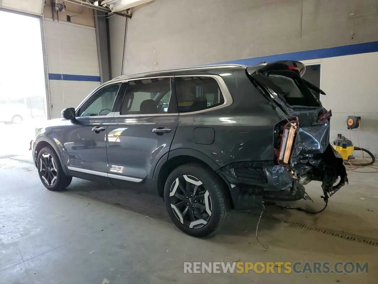 2 Photograph of a damaged car 5XYP64GC7RG478105 KIA TELLURIDE 2024