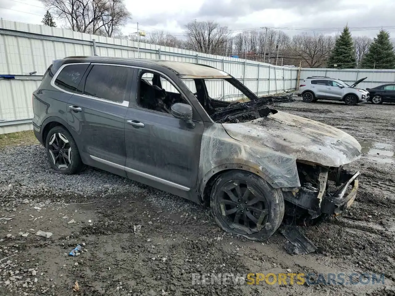 4 Photograph of a damaged car 5XYP6DGC0RG454910 KIA TELLURIDE 2024