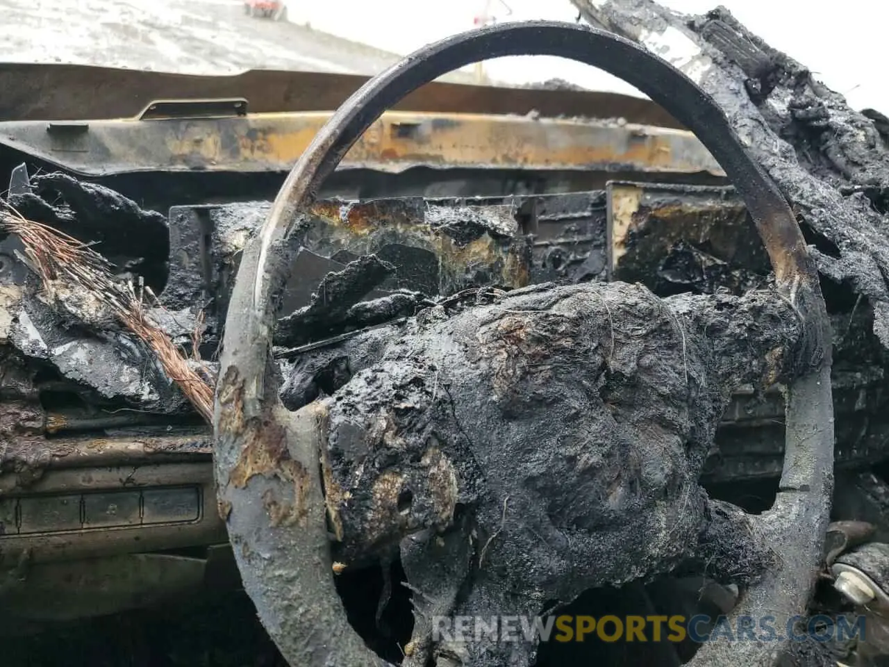 9 Photograph of a damaged car 5XYP6DGC0RG454910 KIA TELLURIDE 2024