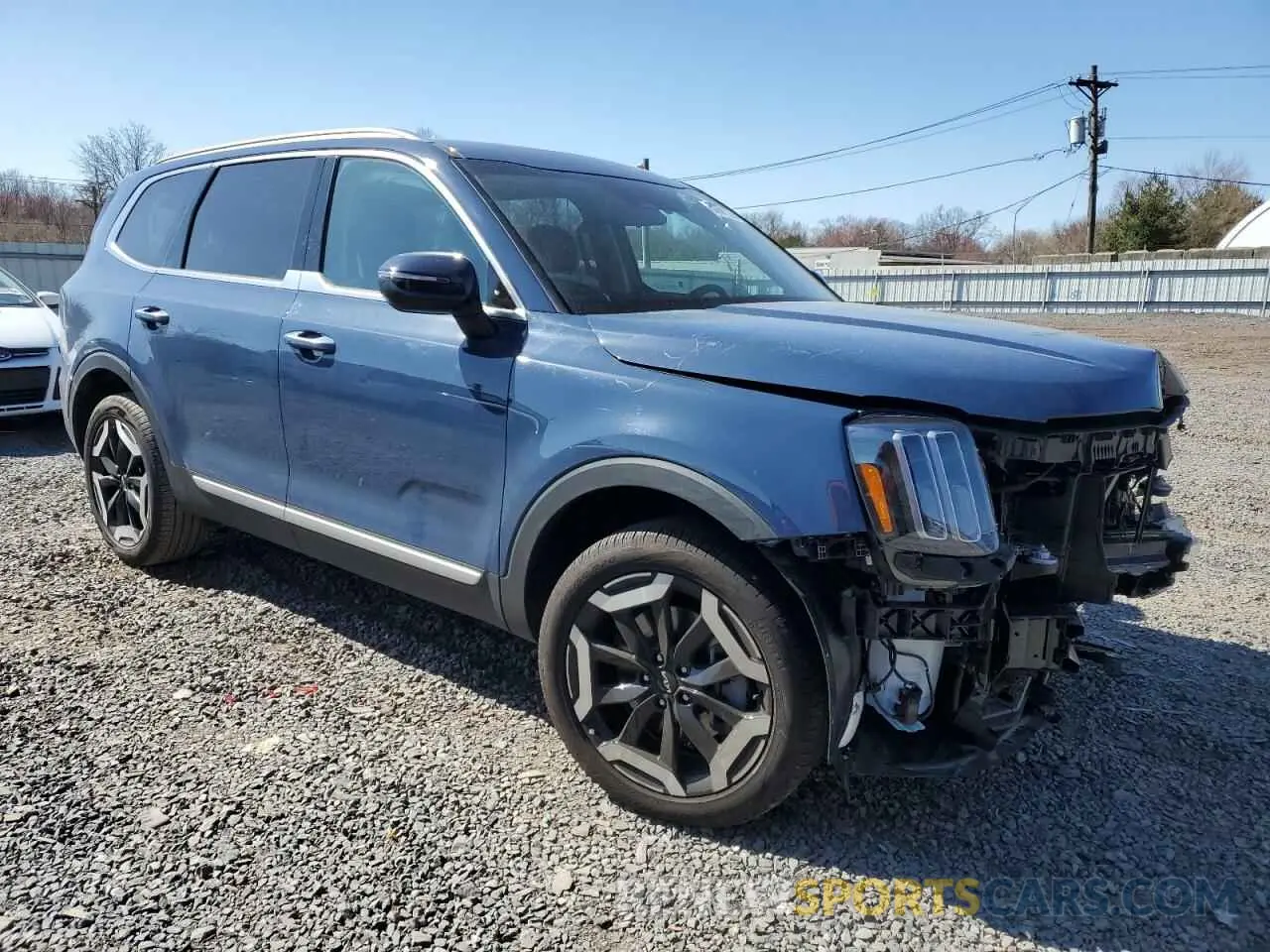 4 Photograph of a damaged car 5XYP6DGC0RG532814 KIA TELLURIDE 2024