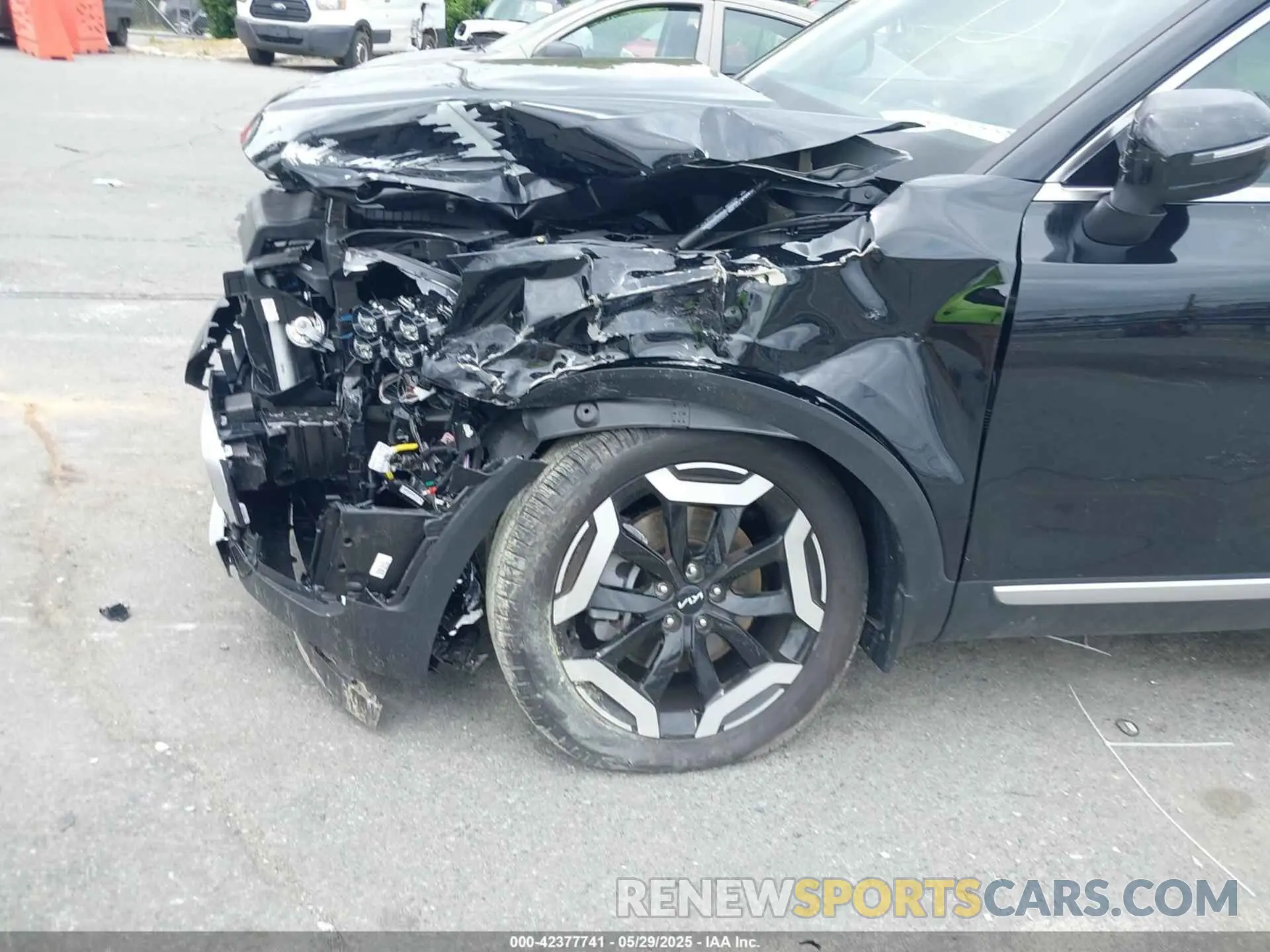 6 Photograph of a damaged car 5XYP6DGC1RG528397 KIA TELLURIDE 2024