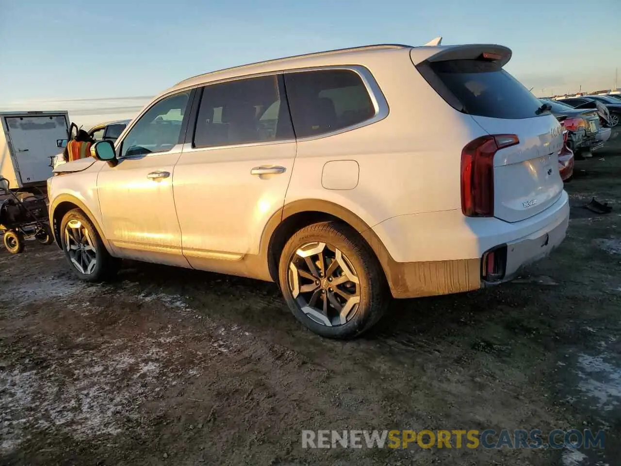 2 Photograph of a damaged car 5XYP6DGC2RG498262 KIA TELLURIDE 2024