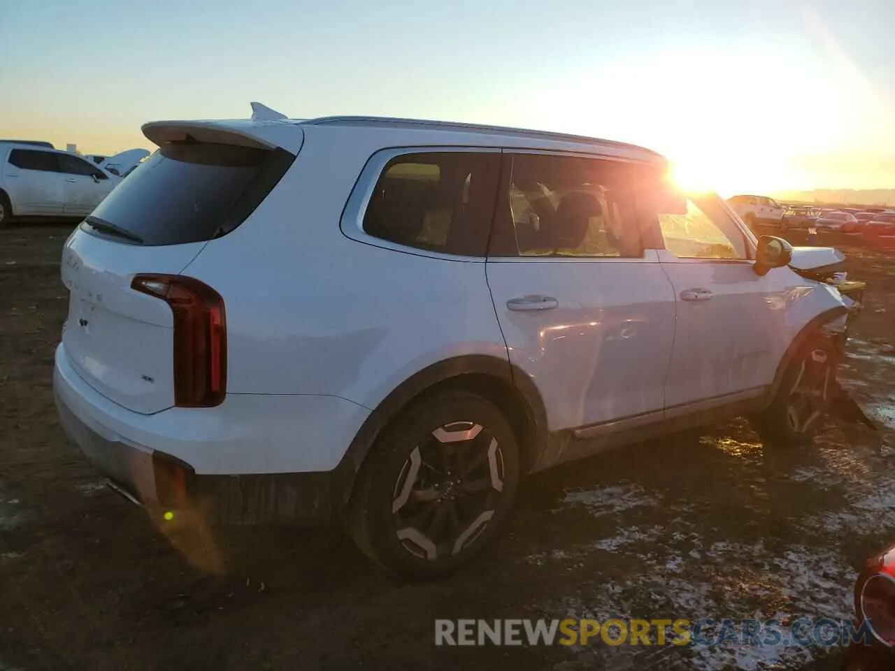 3 Photograph of a damaged car 5XYP6DGC2RG498262 KIA TELLURIDE 2024