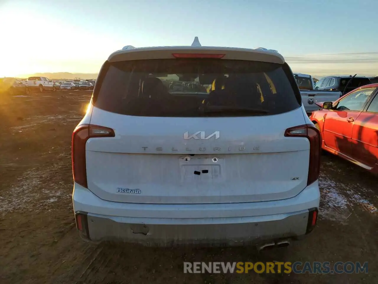 6 Photograph of a damaged car 5XYP6DGC2RG498262 KIA TELLURIDE 2024