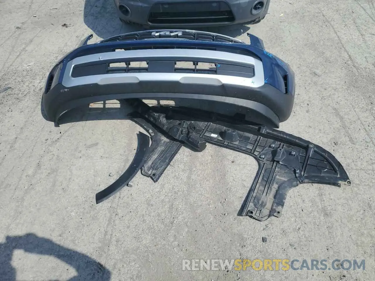 13 Photograph of a damaged car 5XYP6DGC7RG527075 KIA TELLURIDE 2024